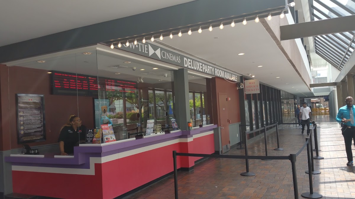 Landmark Square Cafe